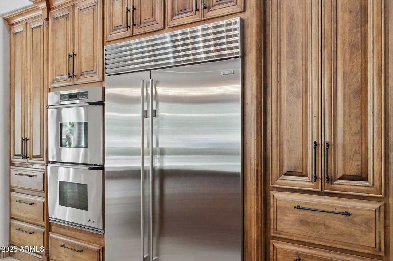 3731 E Halifax Cir 85205