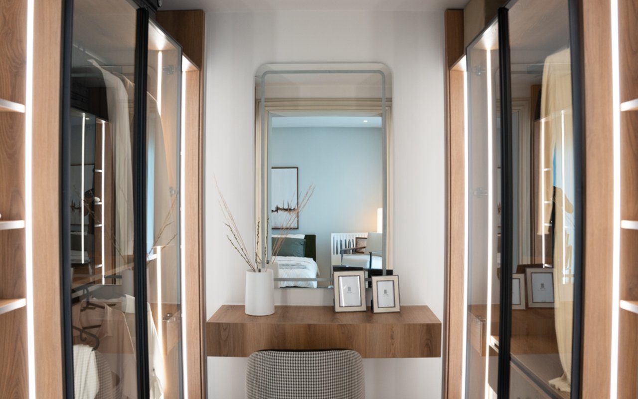 Before & After: Vanity Fit for a Queen