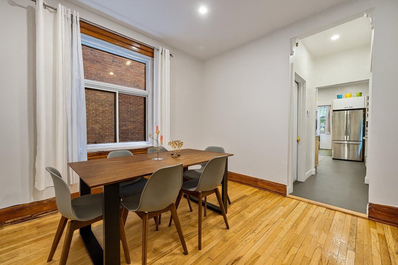 Outremont | Classic triplex in a sought-after area
