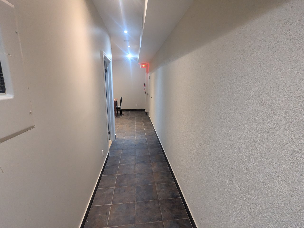 48 Mississauga Rd N 4