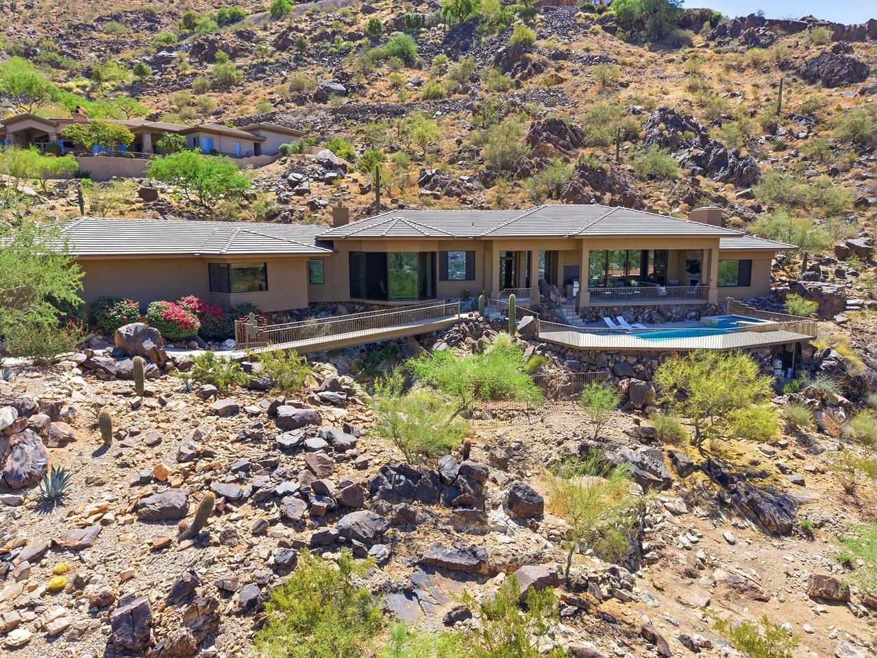 5411 E ROADRUNNER Road