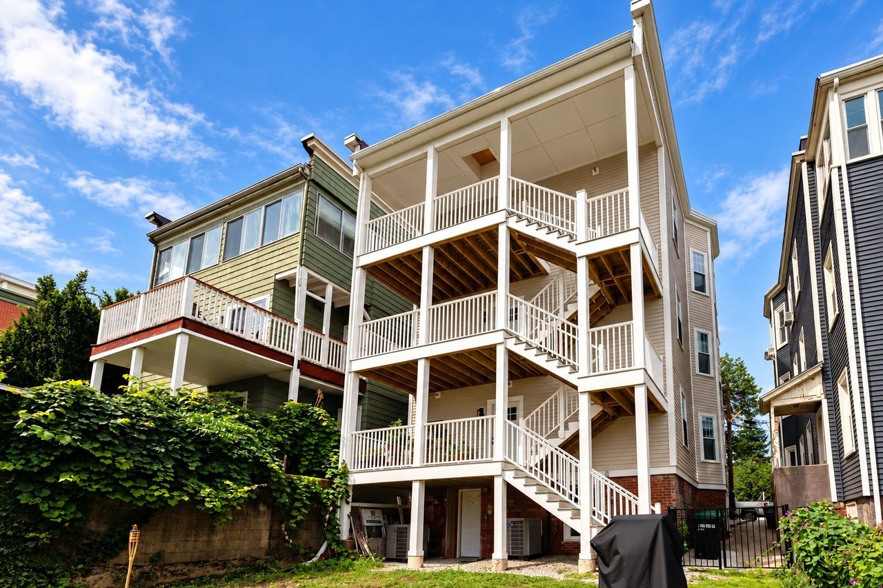 13 Langmaid Ave # 2