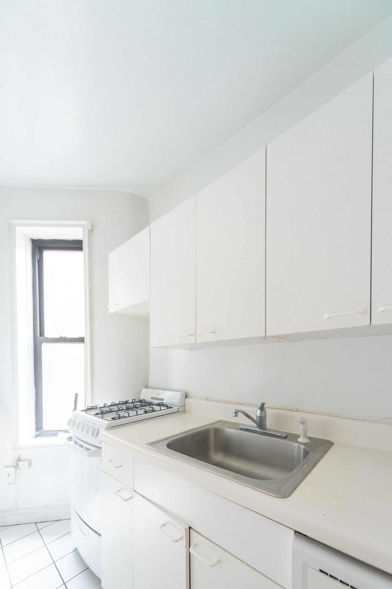 210 East 38th Street, Apt 5-H