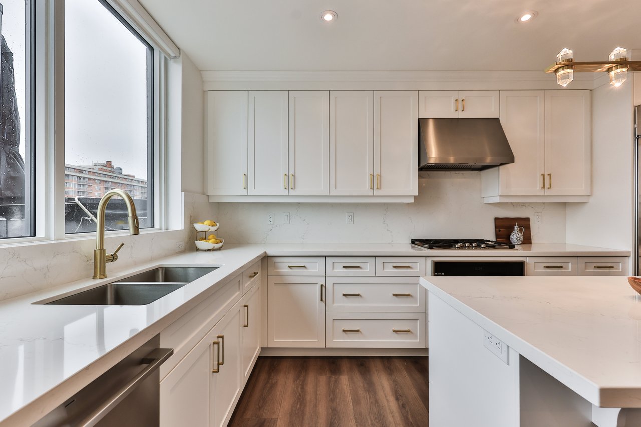 507-2007 James Street, Burlington