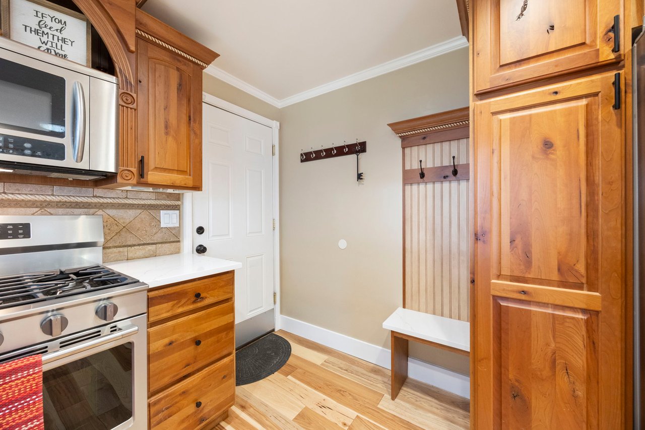 4372 S Hawarden Cir