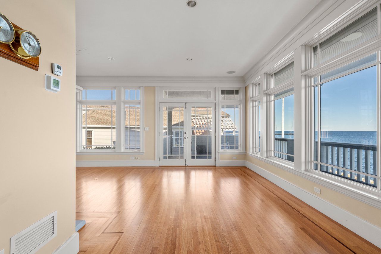 21 Circuit Ave, Scituate