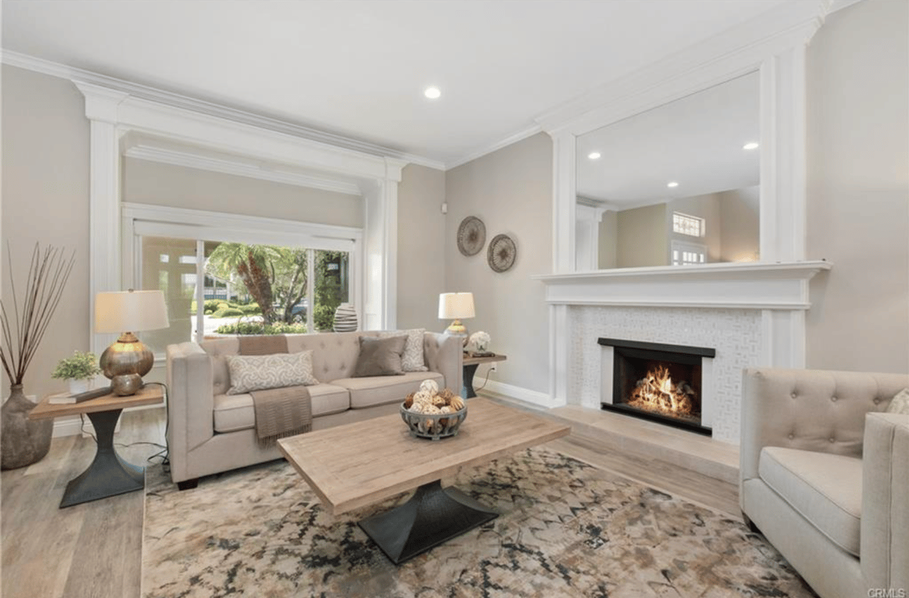 23921 Catbird Court