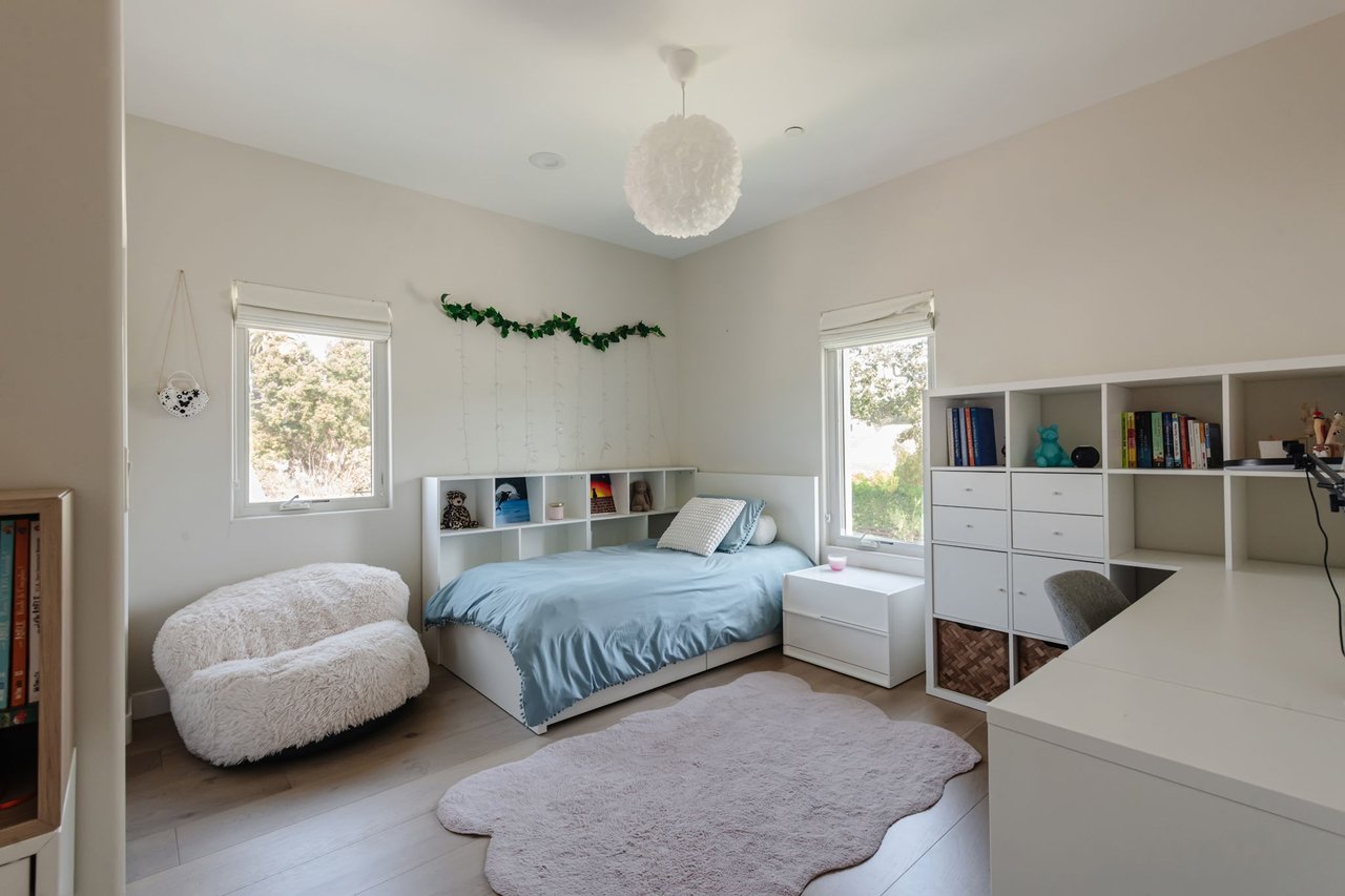 4235 Lafayette Place