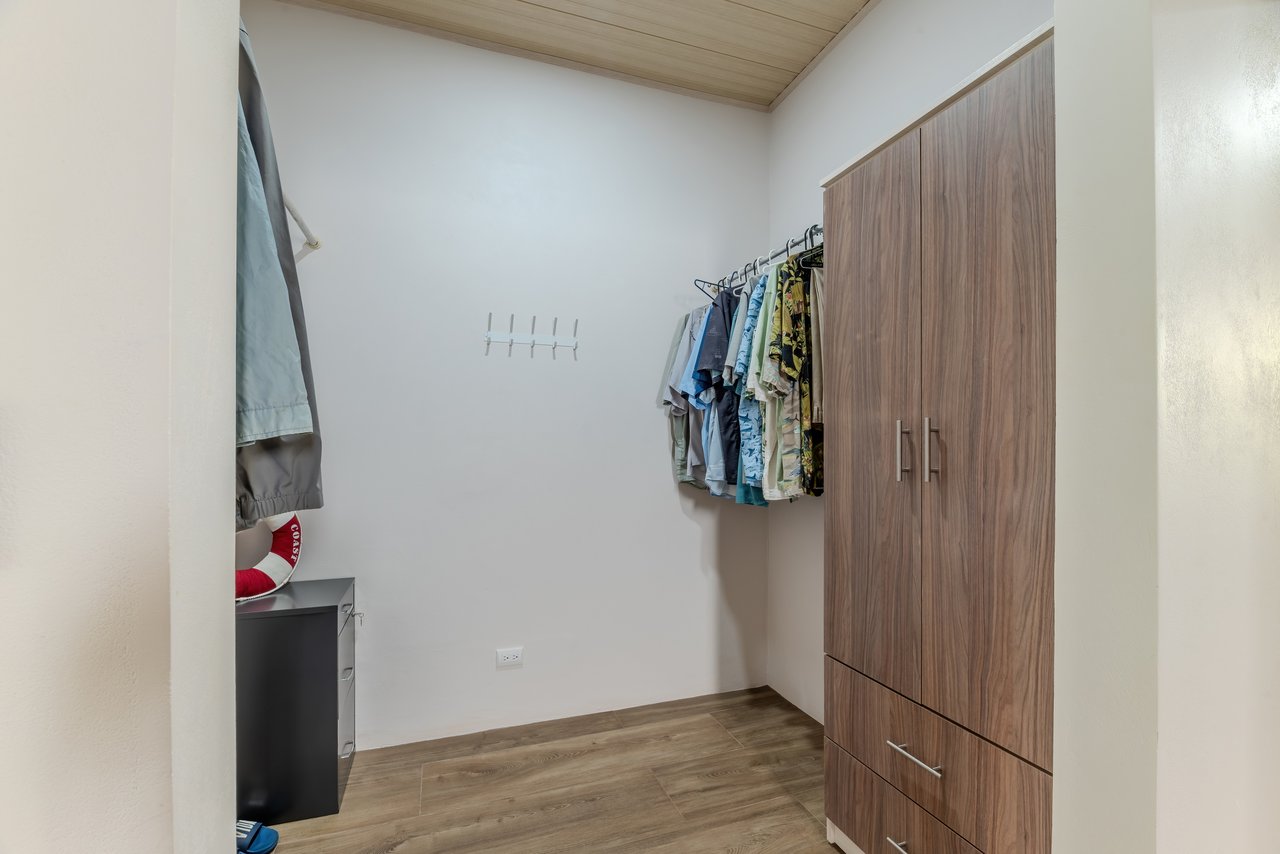 Vista de la Montaña House - Beautiful residence in the desirable Finca Los Alfaro - Quepos