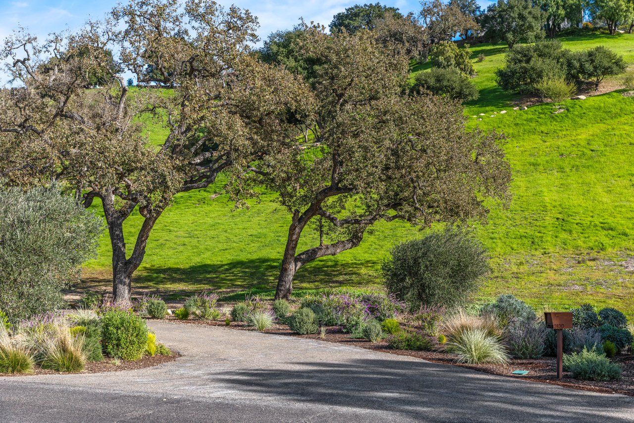 22 Acres of Timeless California Living