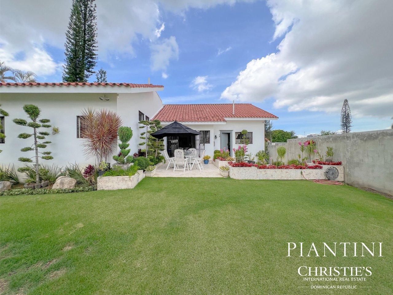 Casa Rios, Santo Domingo