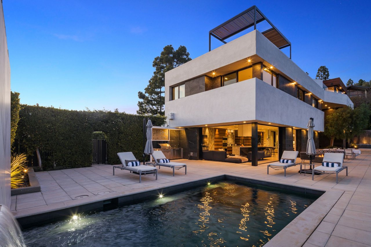 1208 Linda Flora Dr