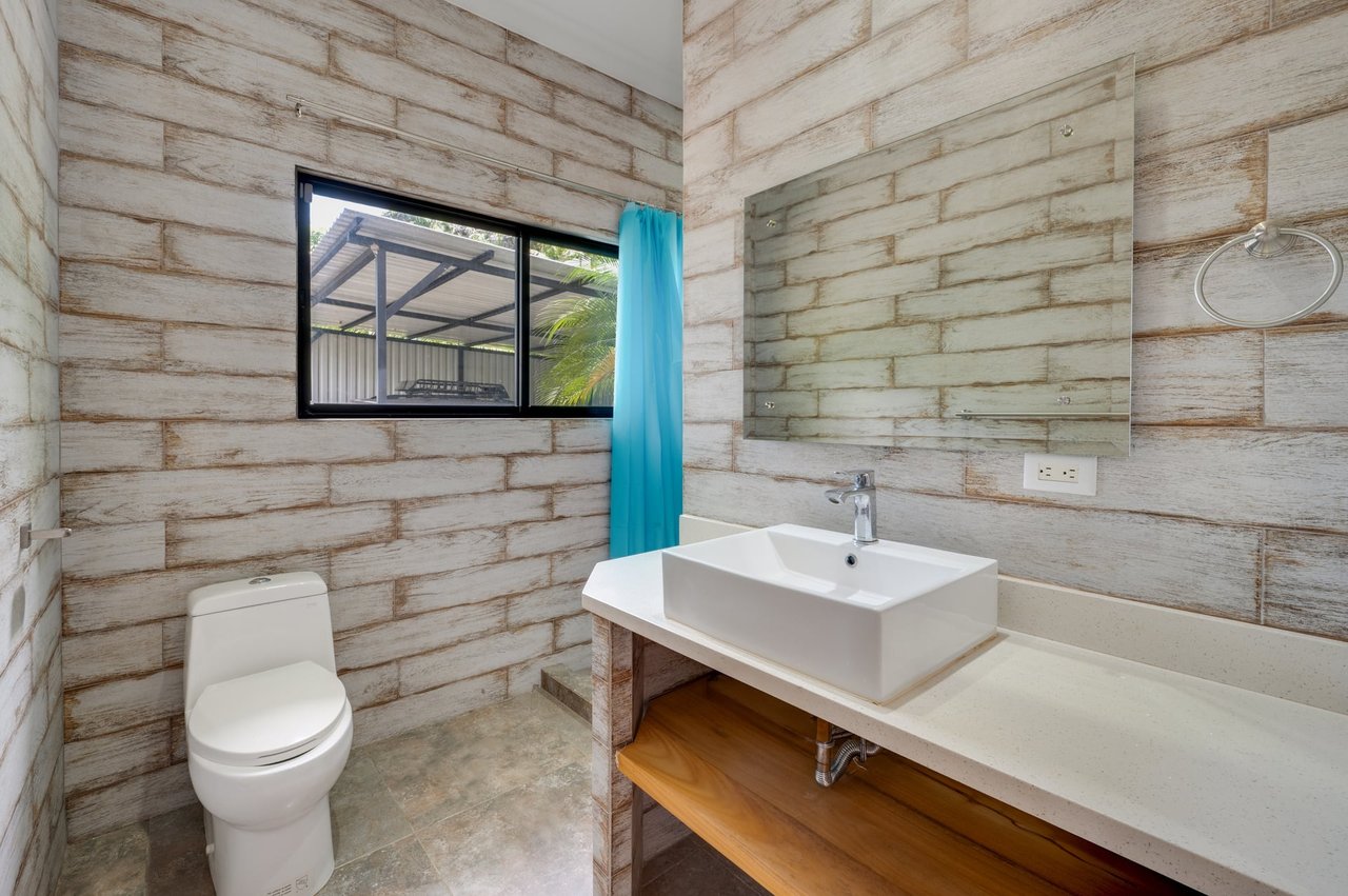 V-Domi Panama | Modern 3-Bedroom Villa with Pool on Expansive 6,078 m² Forest Lot in Finca Panamá, Tamarindo