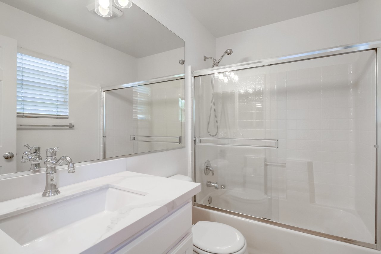 1340 Callecita Aquilla Norte