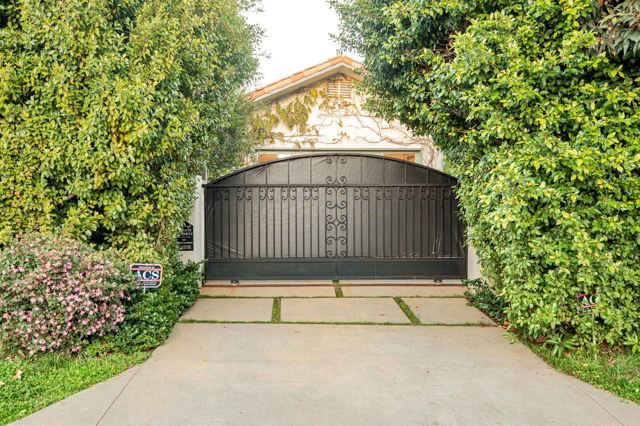 1296 Capri Dr, Pacific Palisades