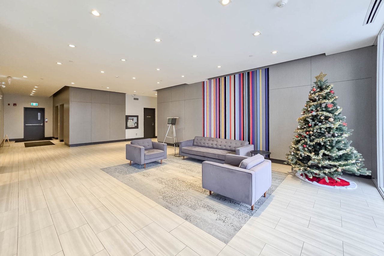 424-3560 St Clair Ave E