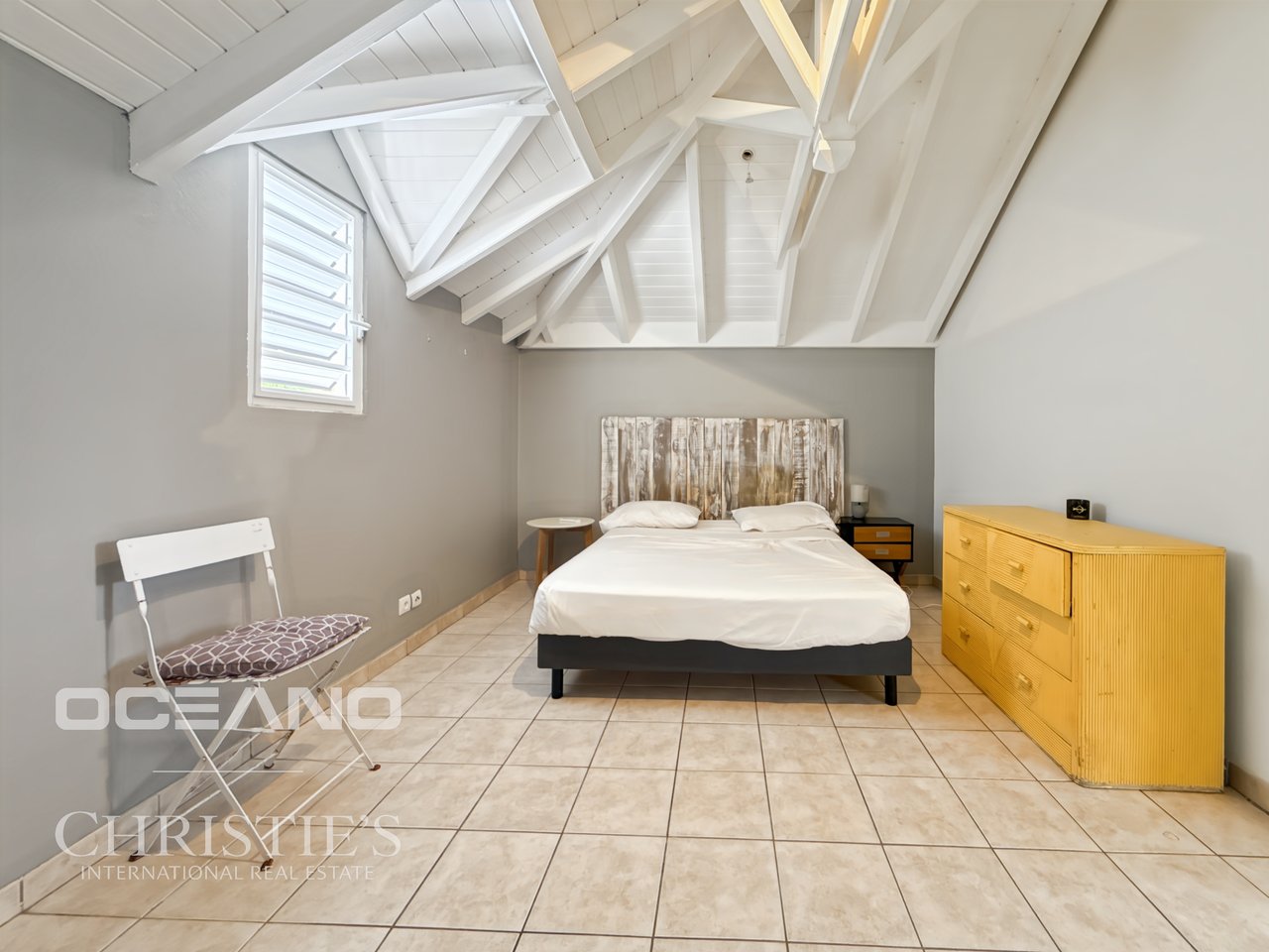 EXCLUSIVE - 2 bedrooms Townhouse with a pool