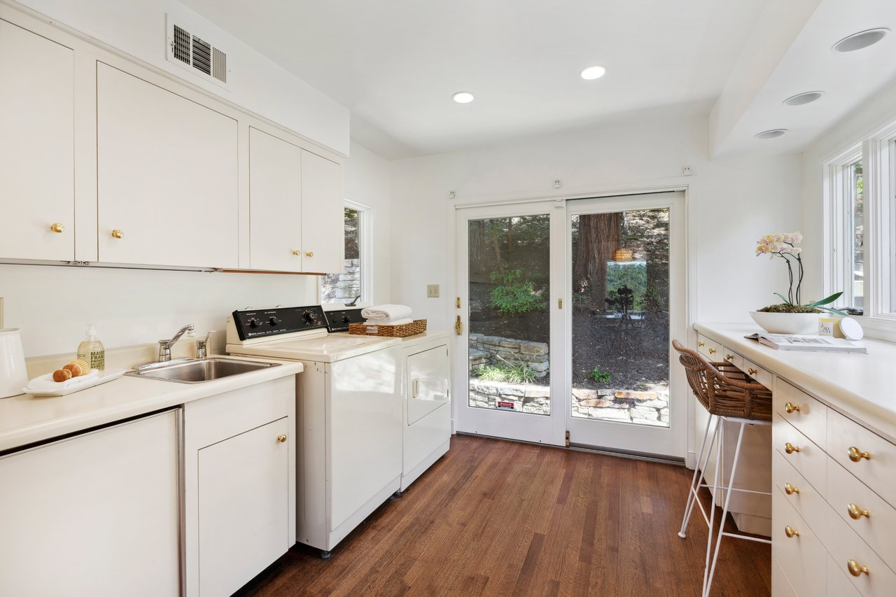 1087 Rahara Drive