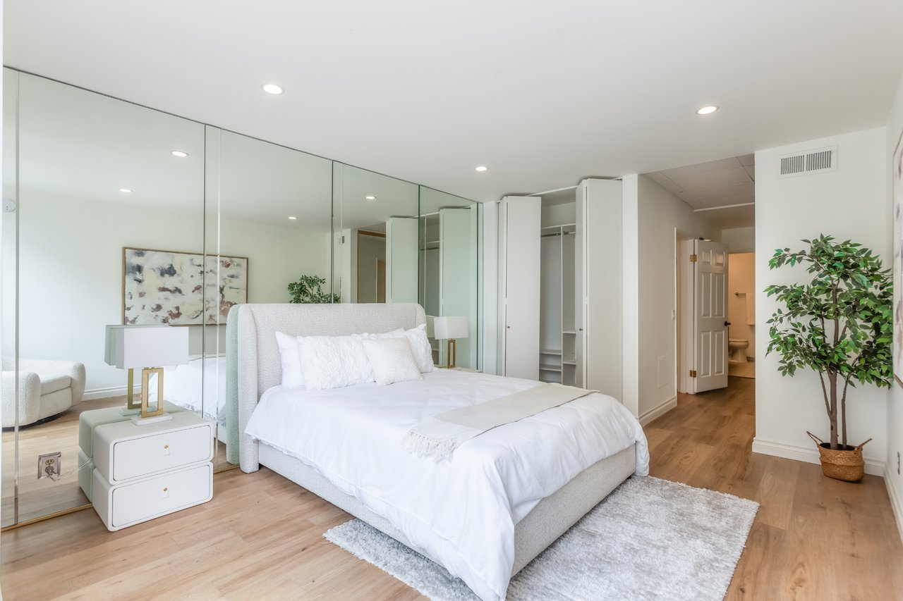 10751 Wilshire Blvd #1106, Westwood