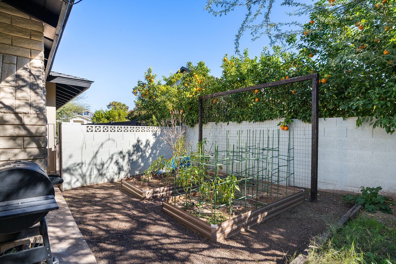 6511 E MONTEROSA Street