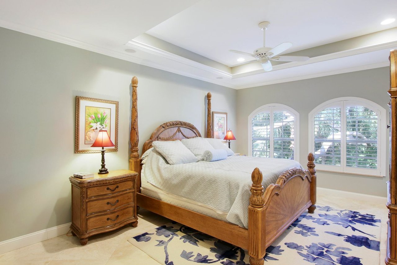 36 Marina Gardens Dr