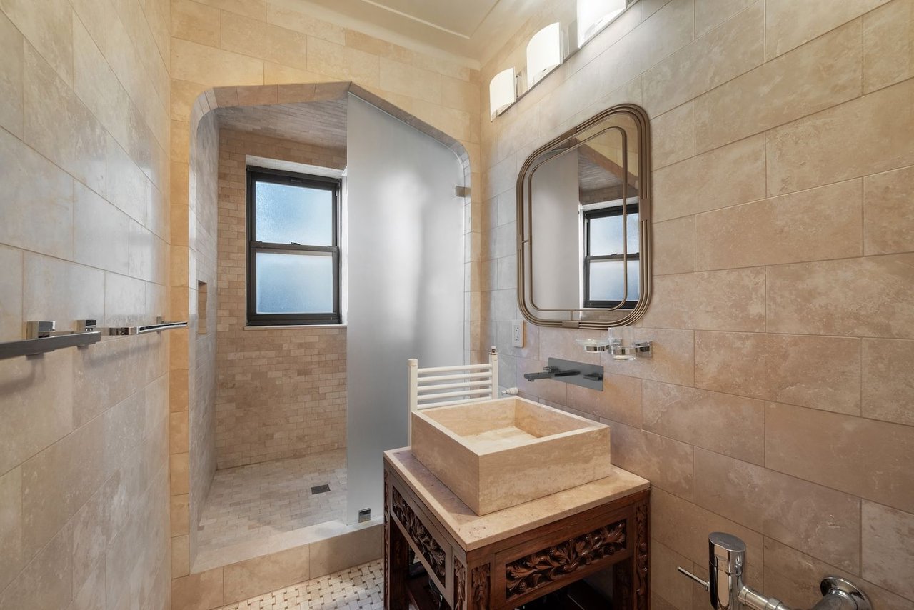 230 Riverside Drive, Unit 4A