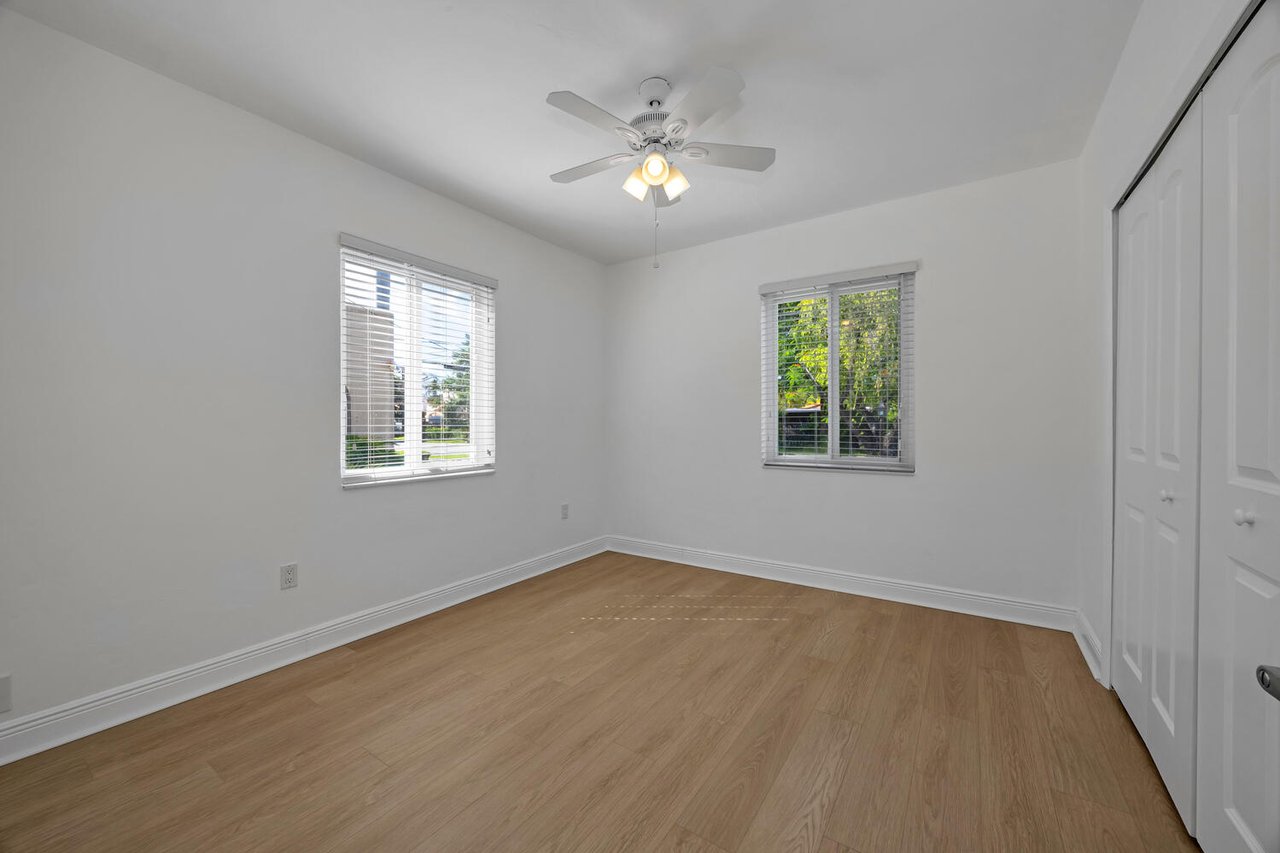 Move-In Ready in The Roads