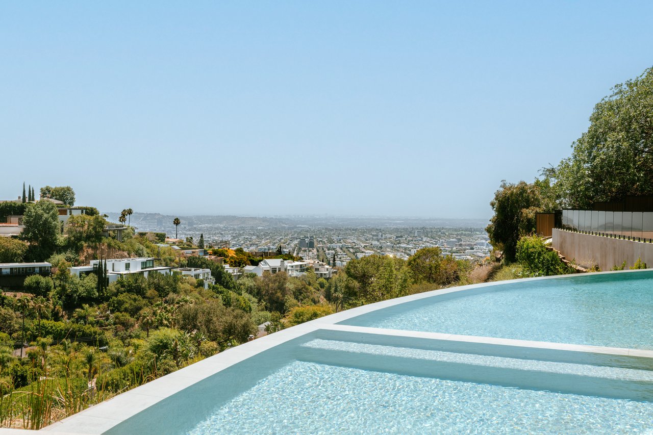 9262 Thrush Way, Hollywood Hills