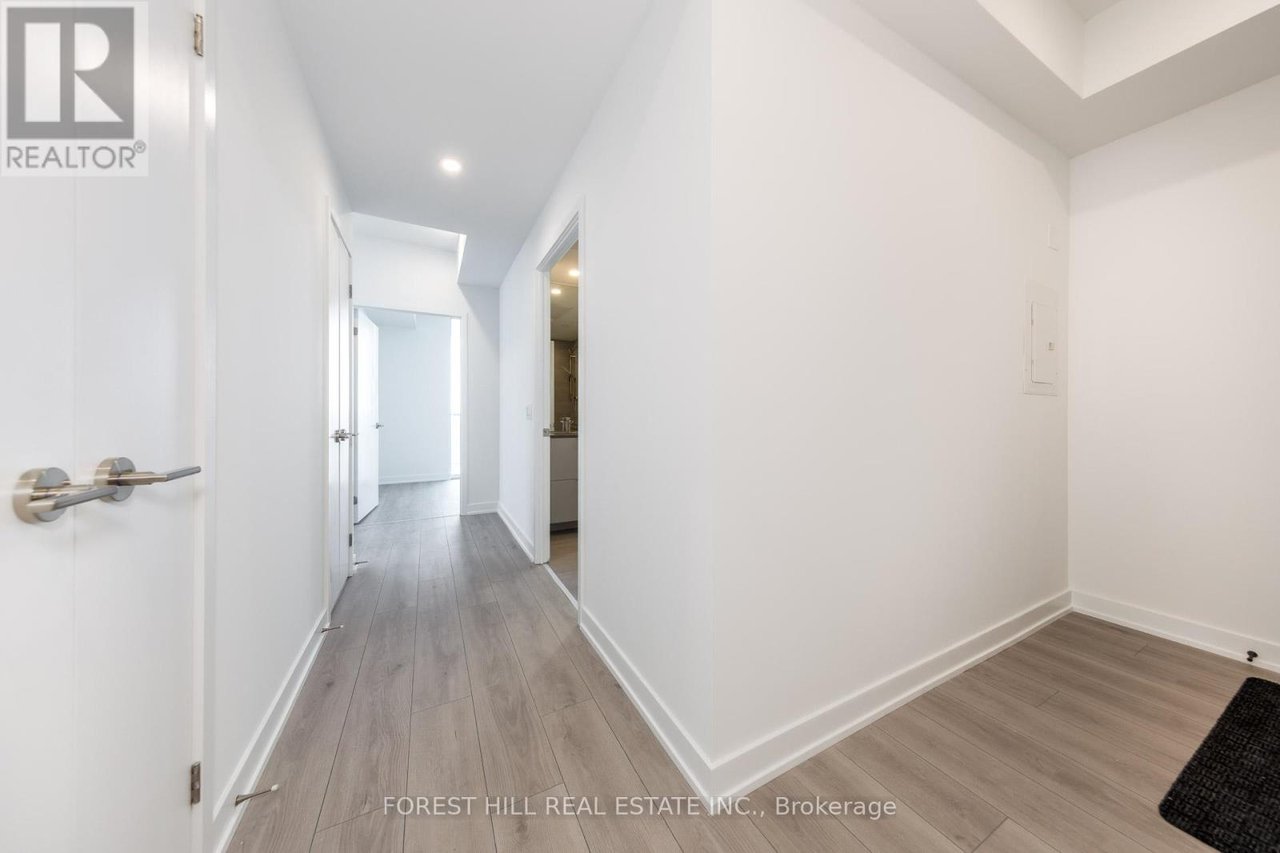 1 Fairview Rd E, #1804