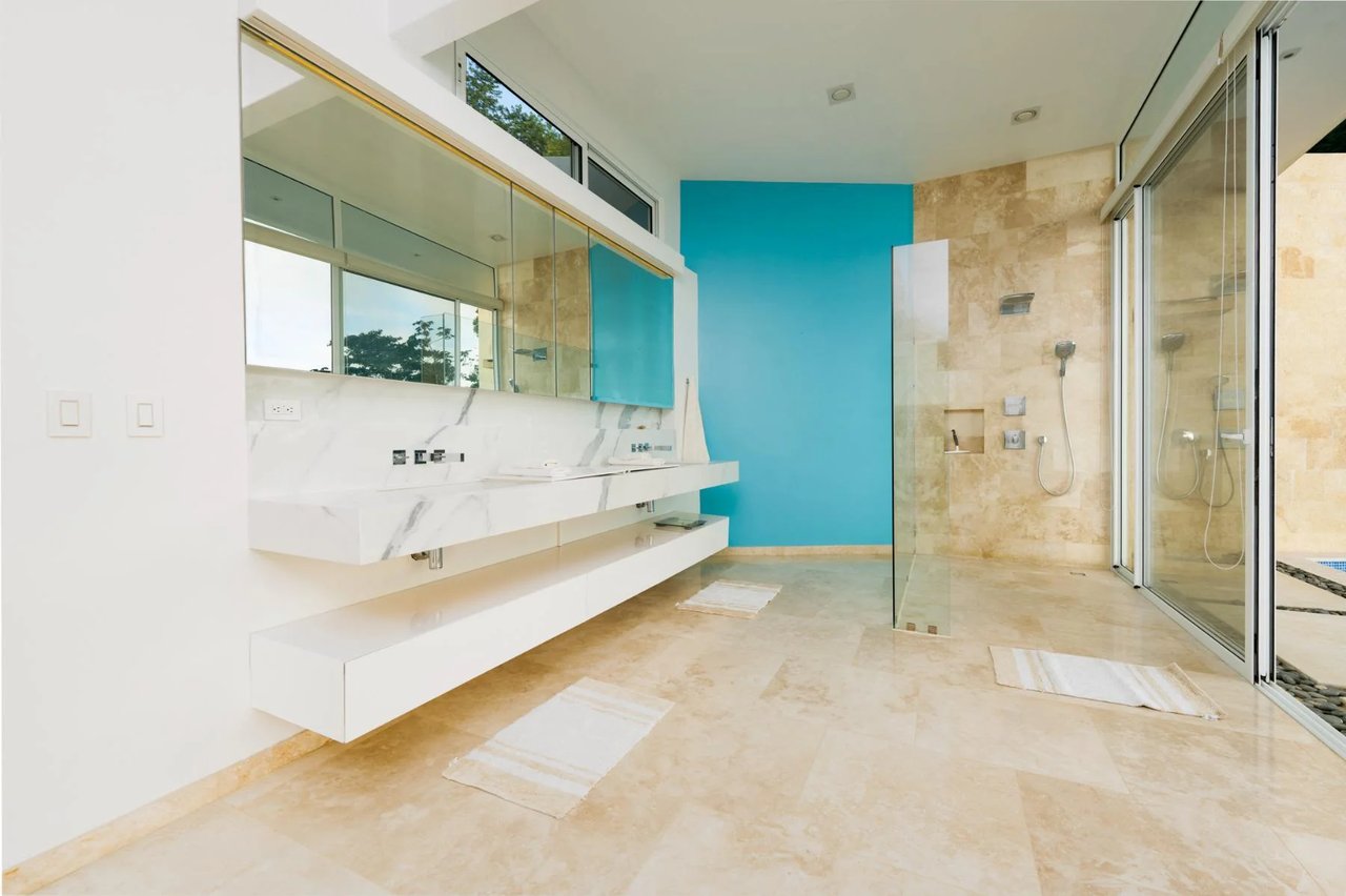 Solar Powered Luxury Home, Dominical, Puntarenas