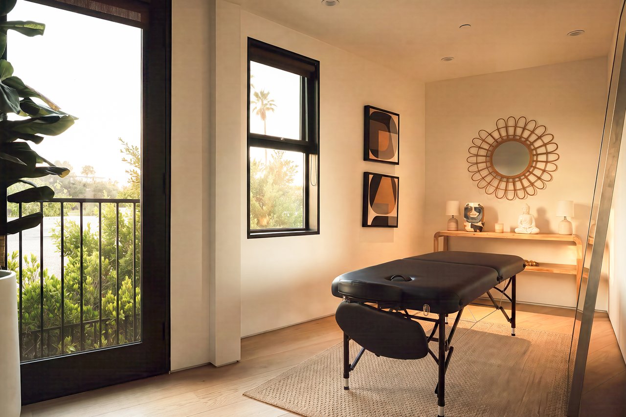 455 Castle Pl, Beverly Hills