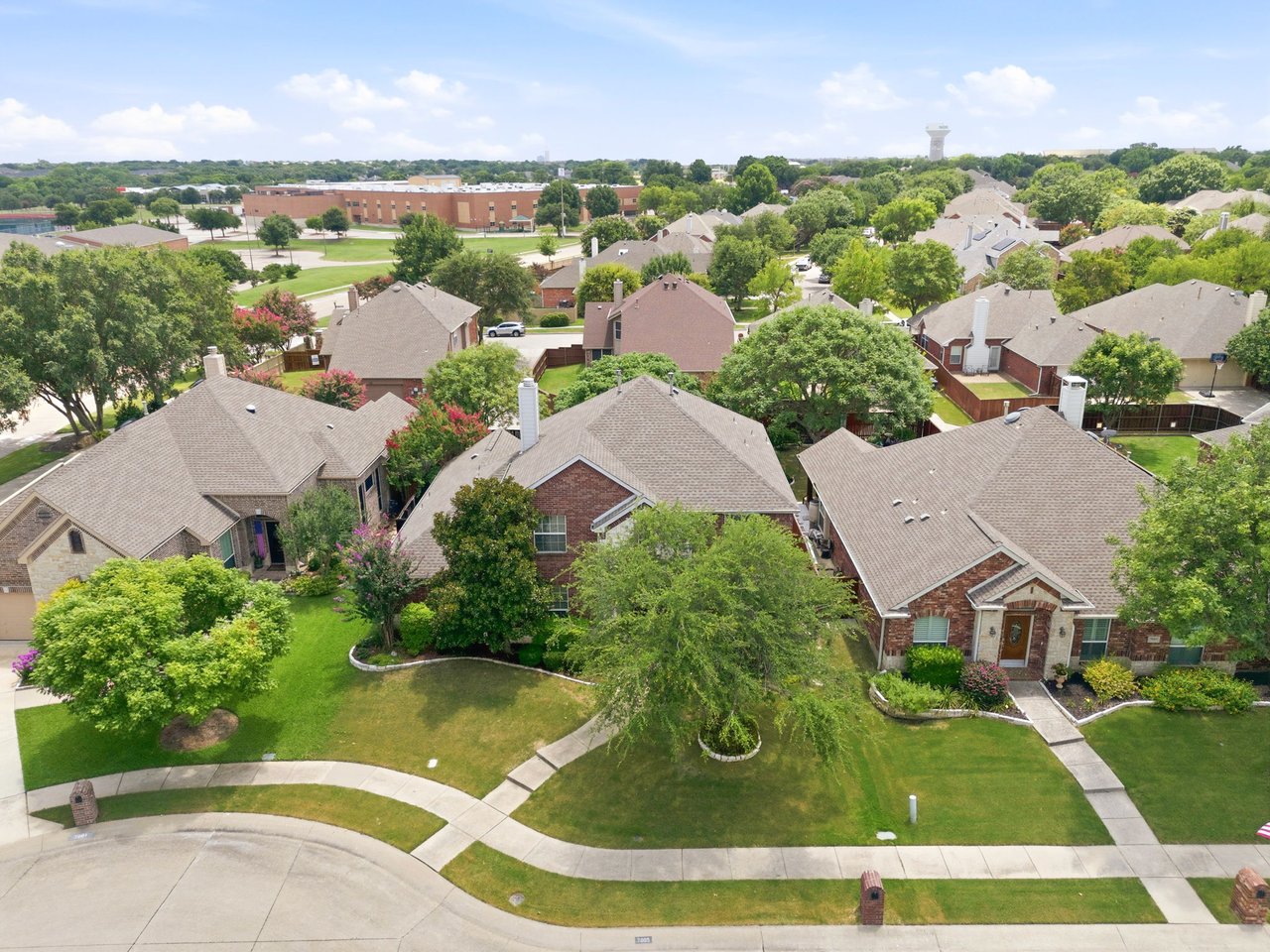 7005 Royal Glen Trail