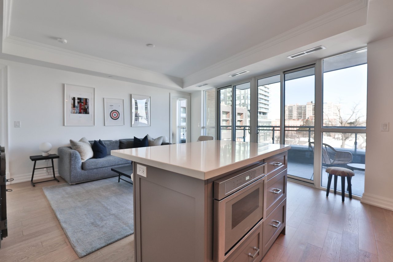 304-2060 Lakeshore Road, Burlington