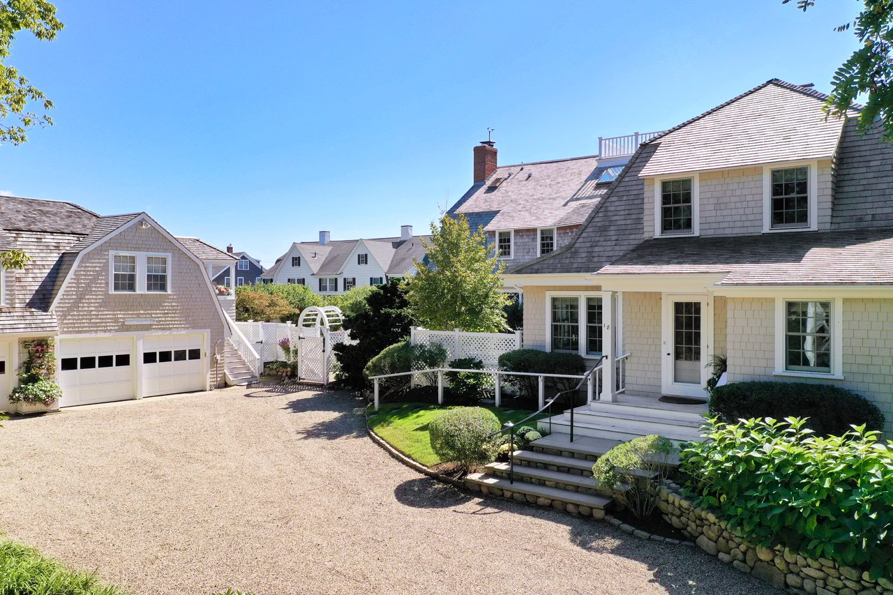 Classic Hyannis Port Grandeur with Timeless Coastal Elegance