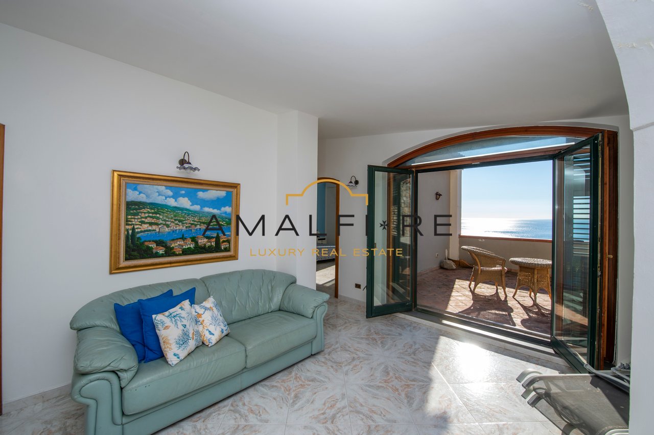 Seafront Villa With Pool in Conca Dei Marini