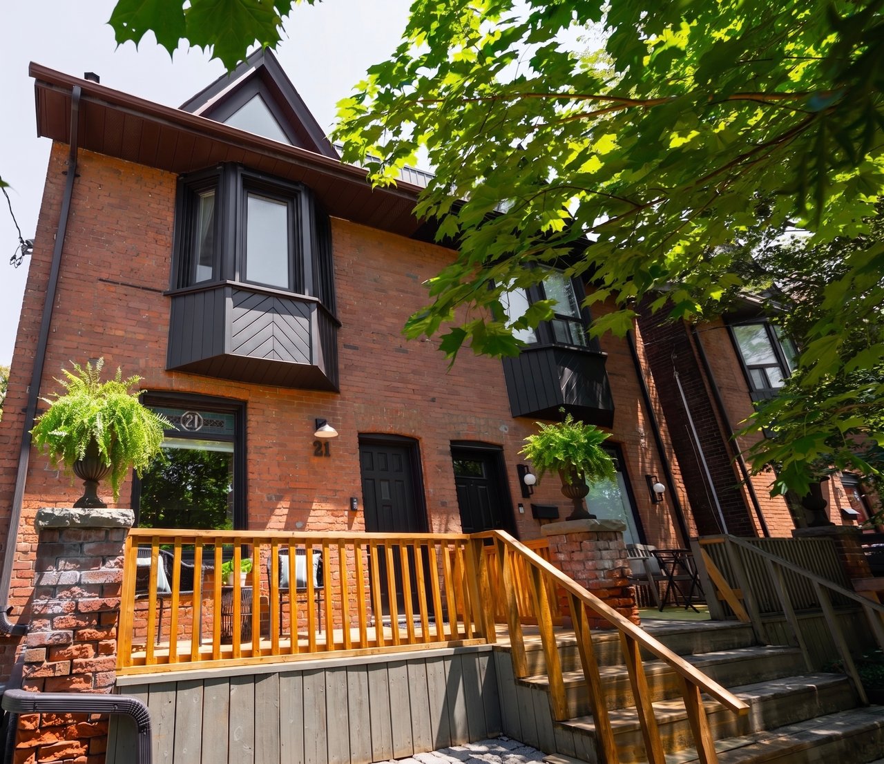 21 Bertmount Ave
