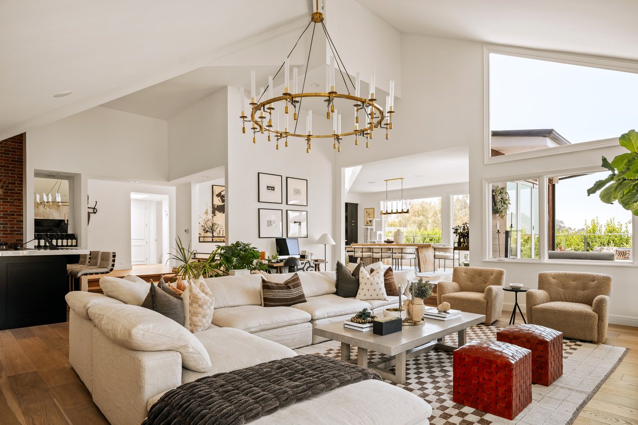 12047 Summit Cir, Beverly Hills