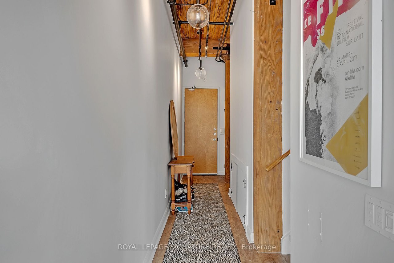 993 Queen St W 226