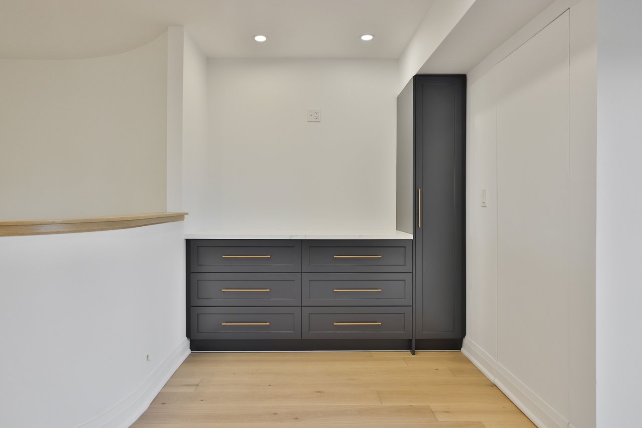 63 Tradewind Drive, Oakville