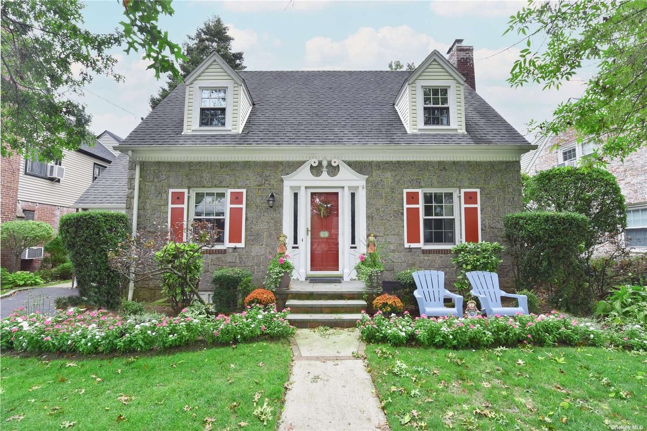 34 Clayton Avenue  