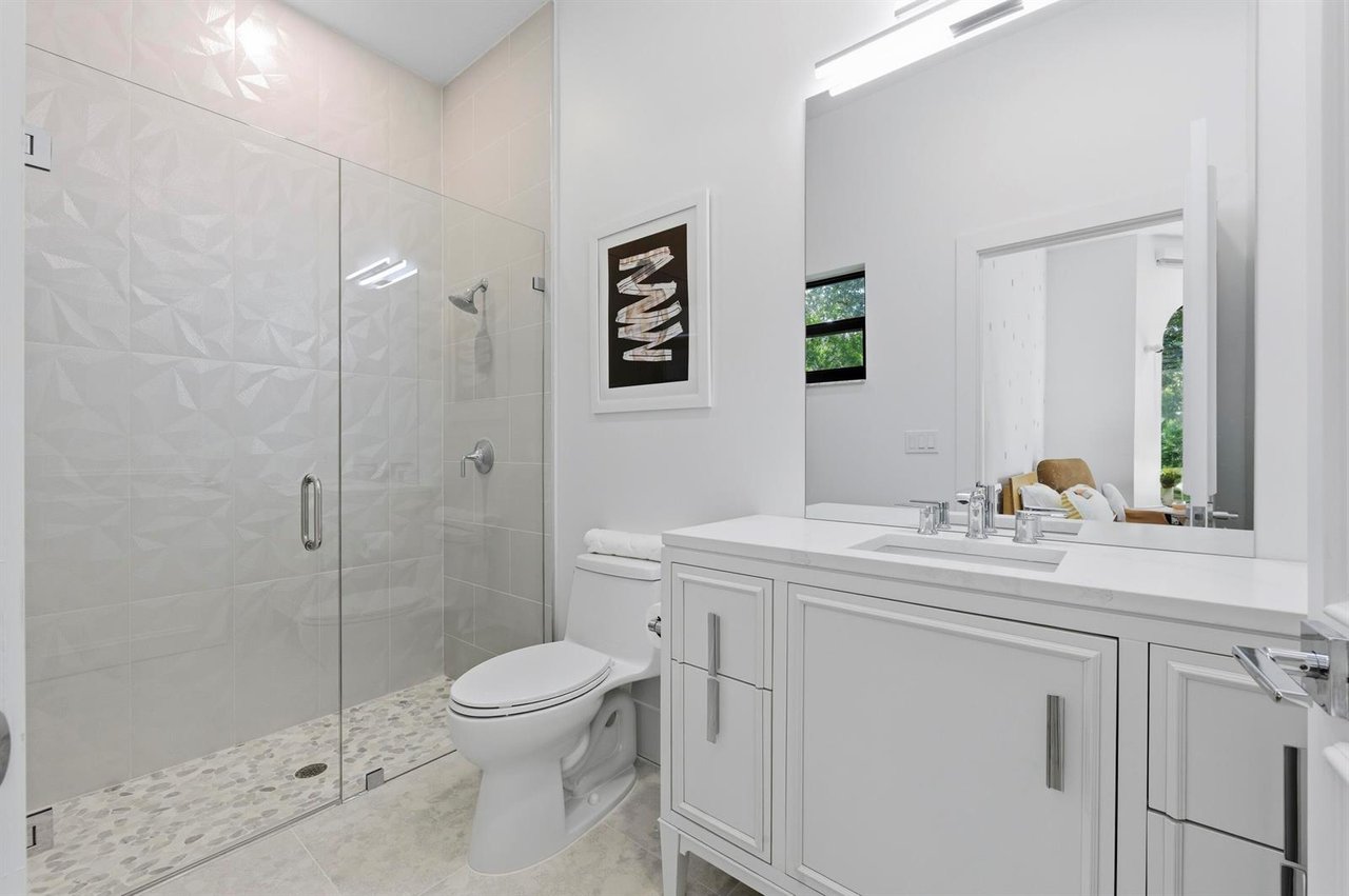 2557 Seminole Circle