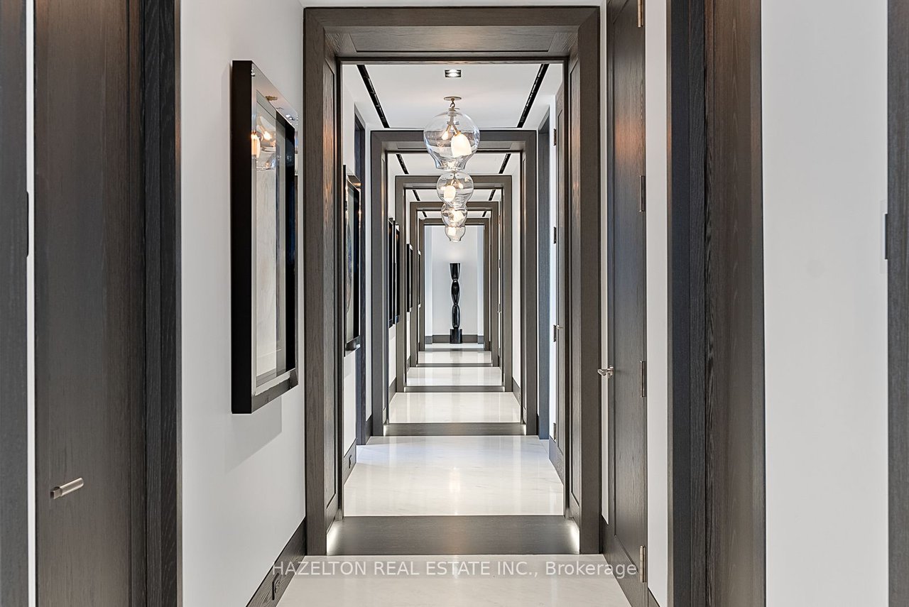 YORKVILLE'S PINACLE OF LUXURY PENTHOUSE