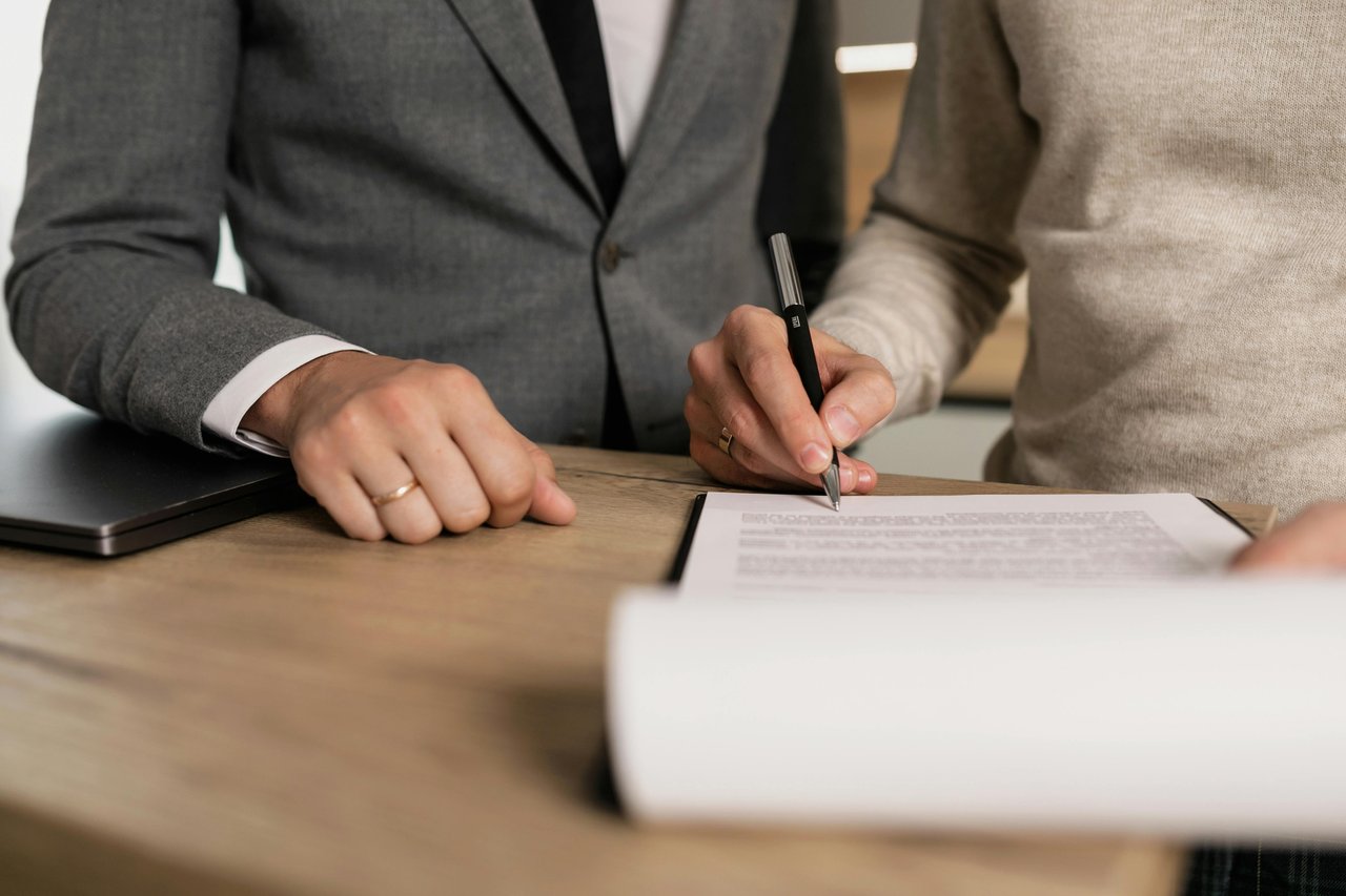 9 Tips for Winning a Real Estate Bidding War