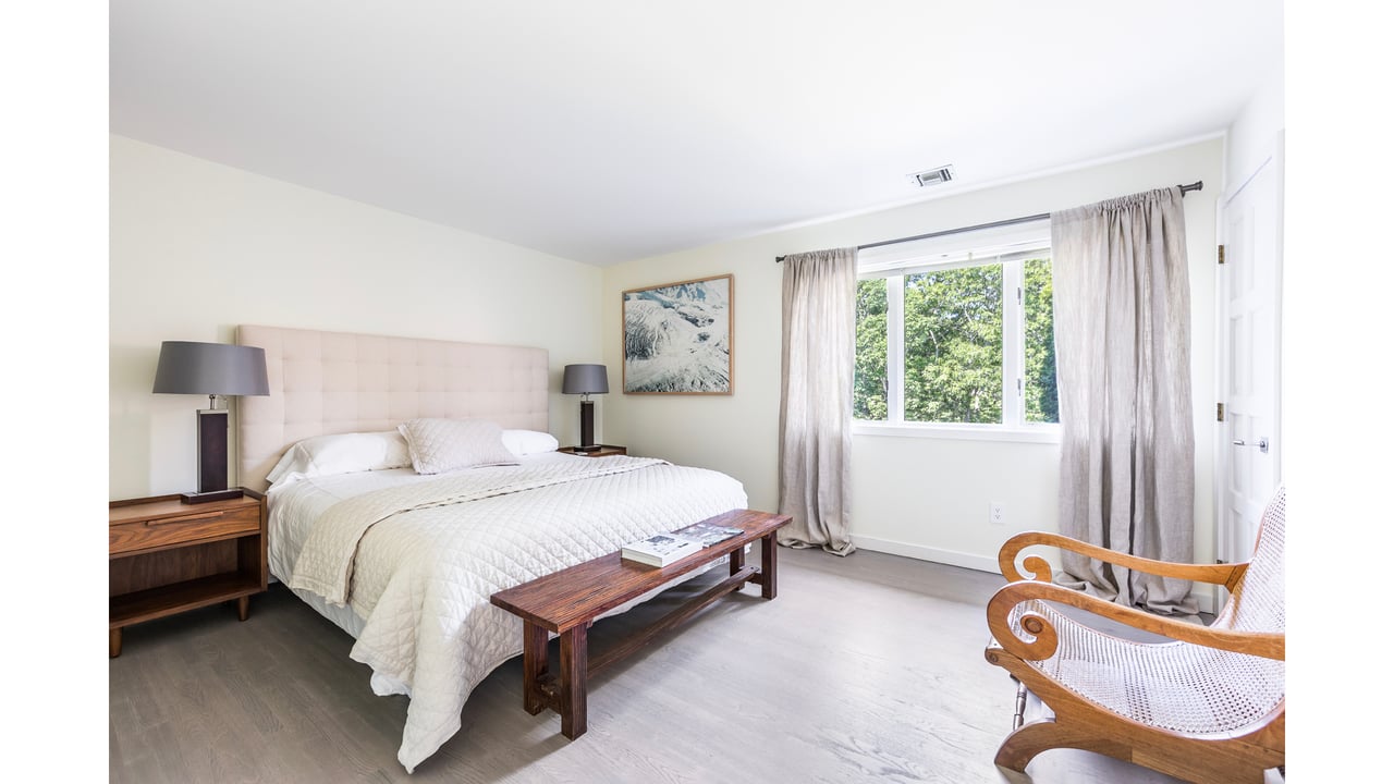 Ideally Situated House (Summer Rental)
