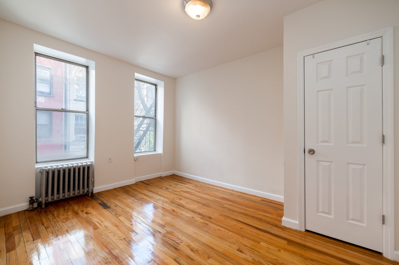 345 East 12th Street Unit: 11