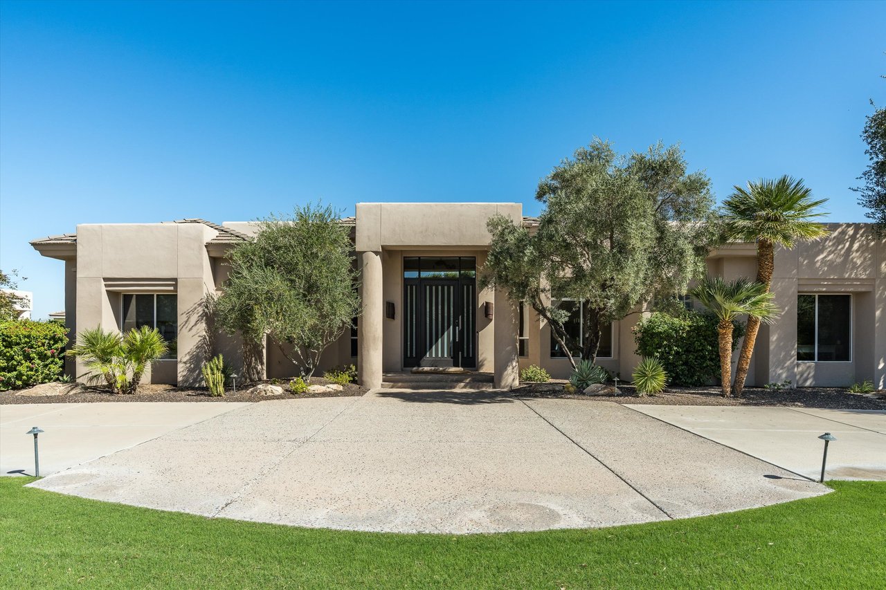 7124 E FOOTHILL Drive