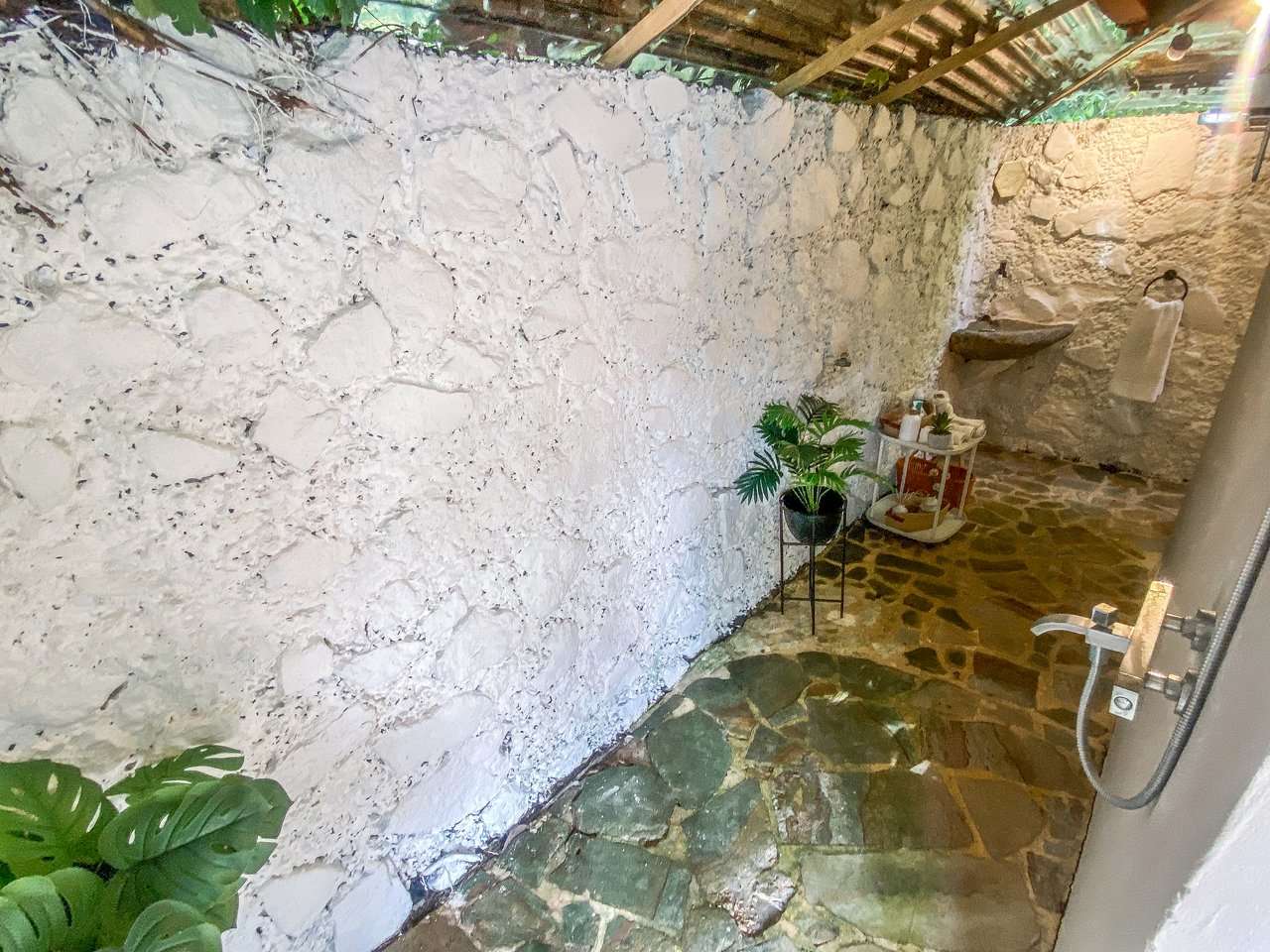 A riverfront 3-bed home on a large property In Ojochal, Costa Rica