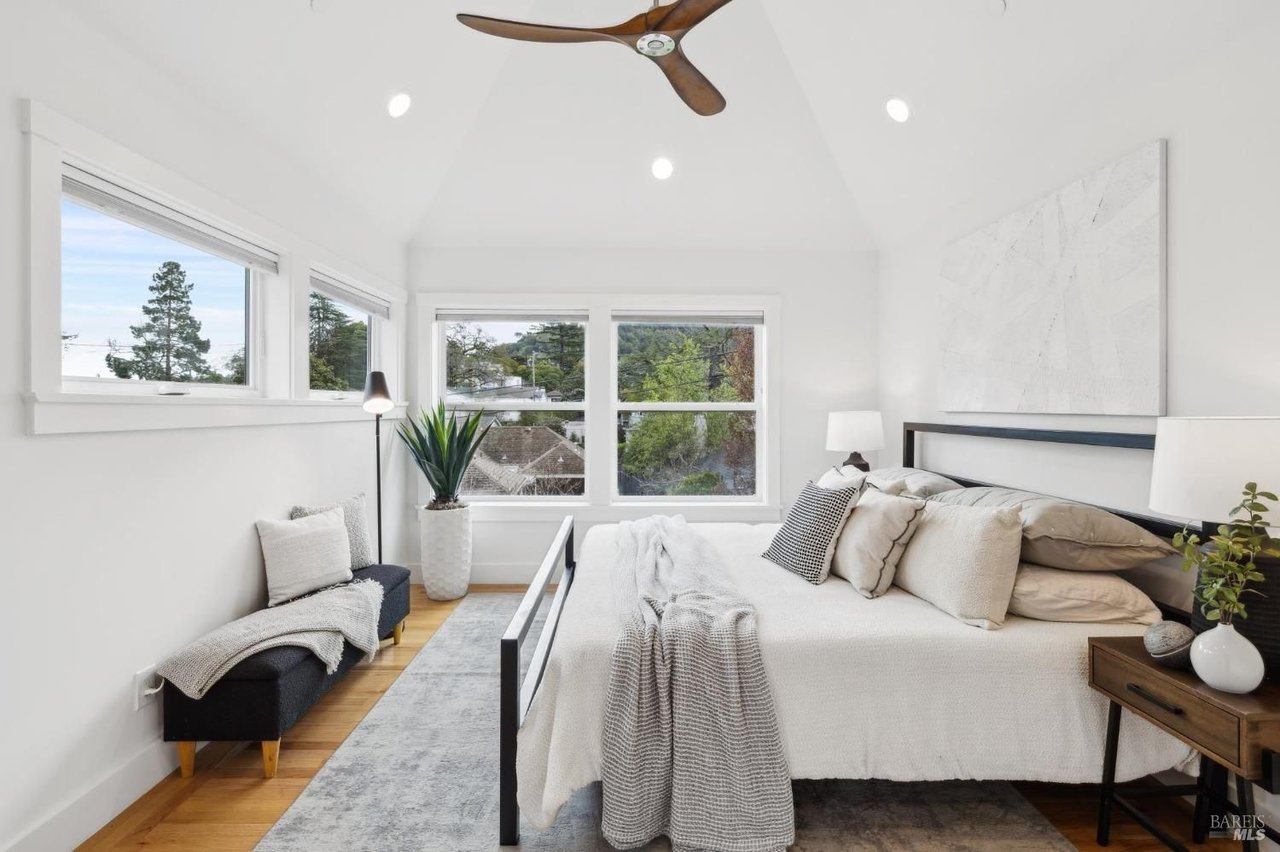27 Rutherford Ave
