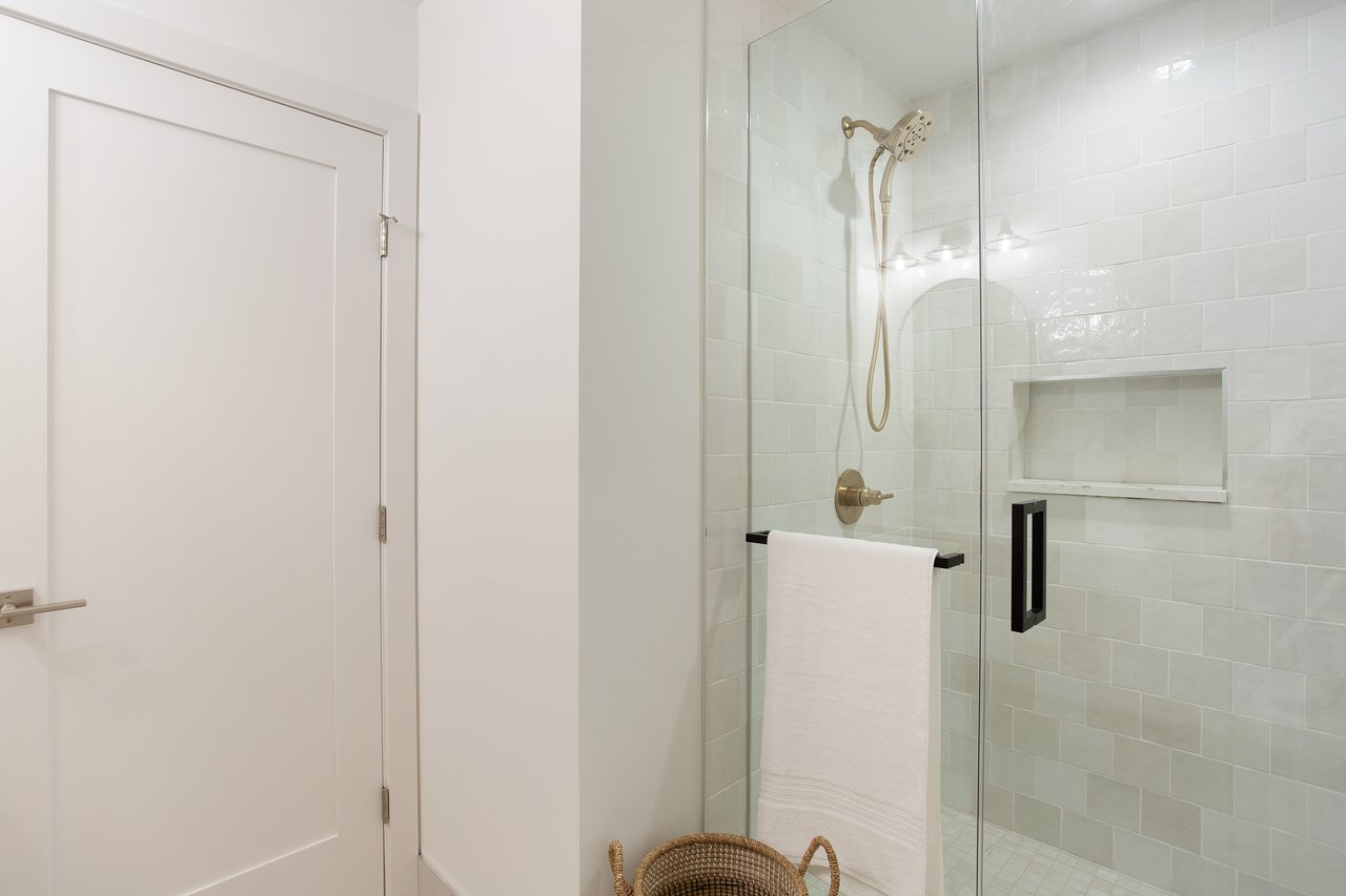 2(SE) - 617 4th Street