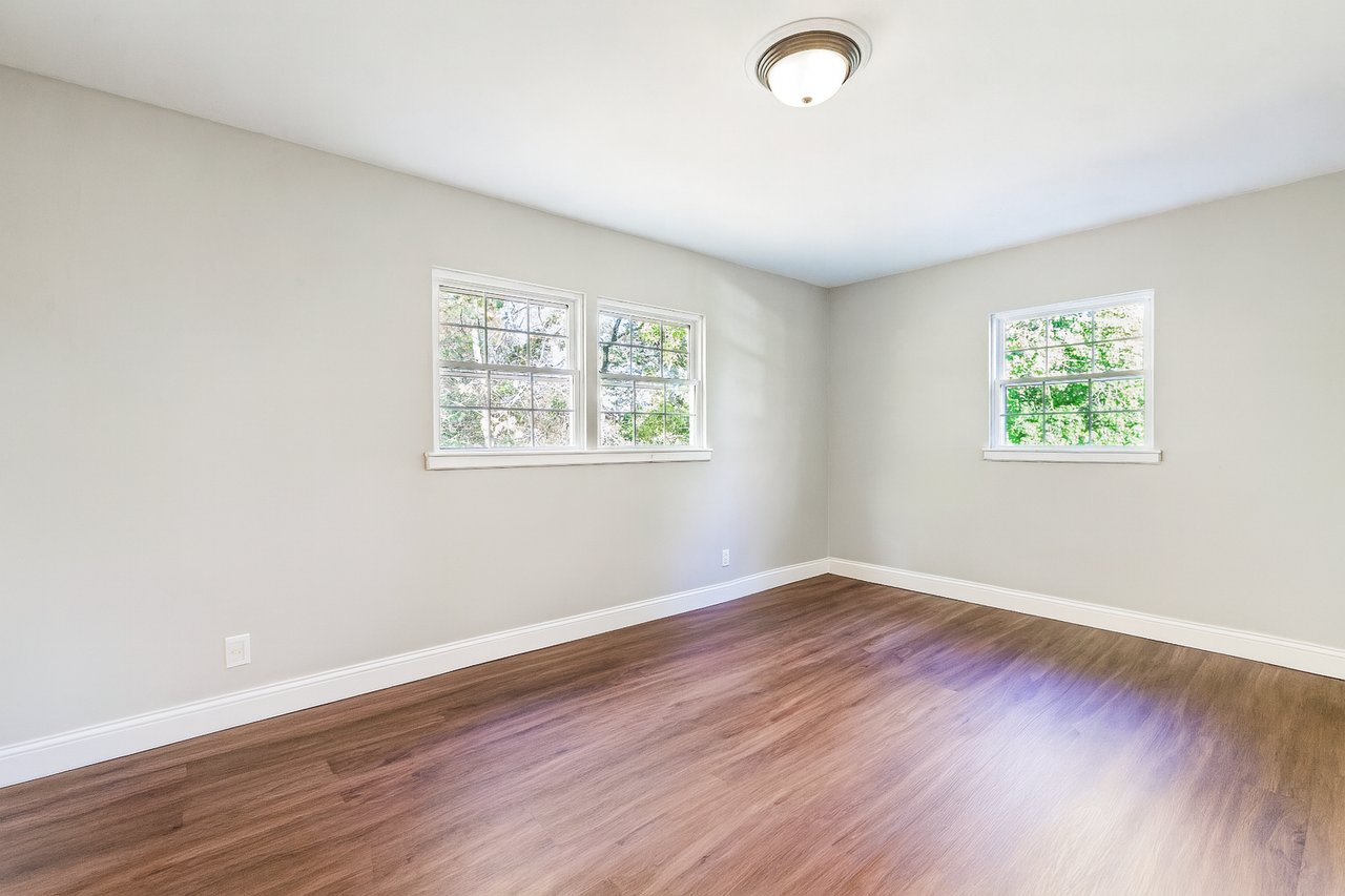 10 Chestnut Ridge Road